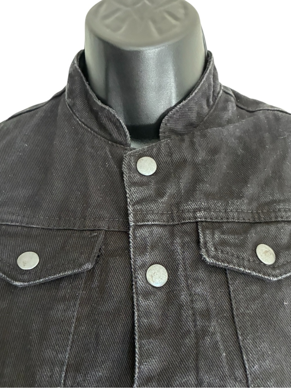 Unik Denim Faded Black Sleeveless Moto Grunge Biker Denim Vest Snap Front Sz M - Picture 2 of 8